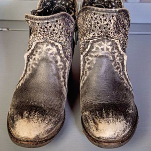 Circle G Cut-Out Booties